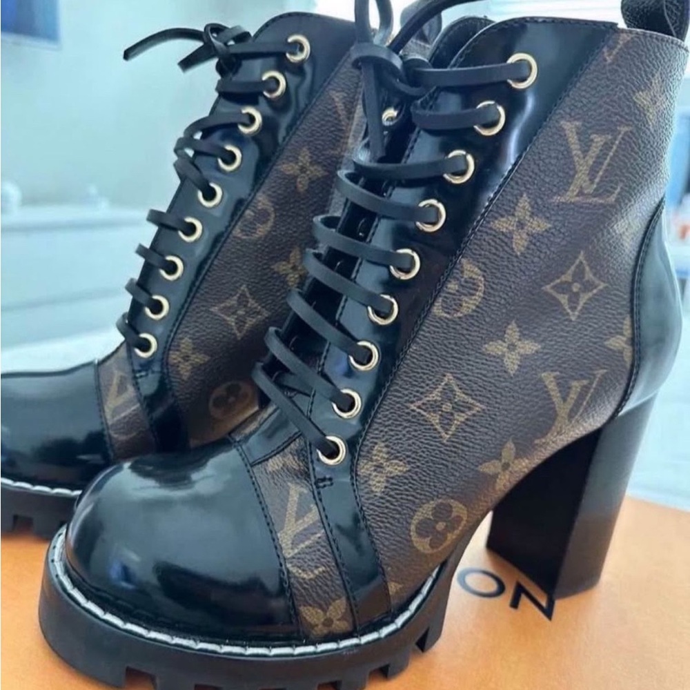 Star Trail Louis Vuitton Black and Brown Lace Up Boots